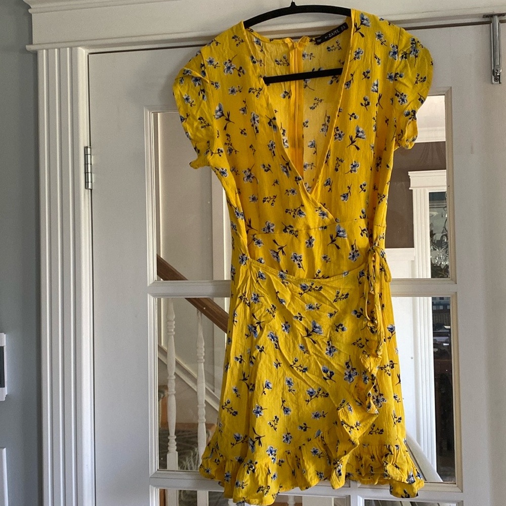 Zaful yellow gold floral ruffled mini dress